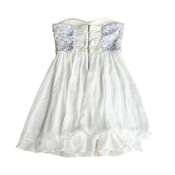 Vintage Guess White Strapless Floral Mini Dress size 6 - Picture 3 of 7